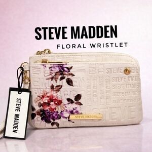Steve Madden Cream Floral Wristlet Pouch | NWT | Zip Pouch Bag